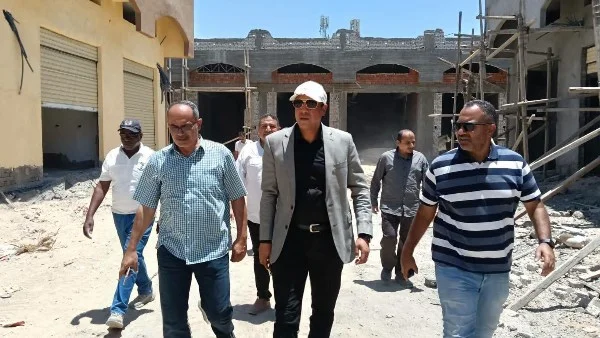 متابعة تنفيذ الورش الحرفية المتكاملة في مدينة العبور