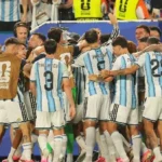 مفاجآت سكالوني في تشكيل الأرجنتين أمام إنجلترا