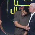 لحظة فخر على الهواء.. أحمد شوبير يقبل رأس نجله مصطفى