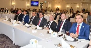 حلقة نقاشية حول أوضاع الصحة بحضور وزير الصحة