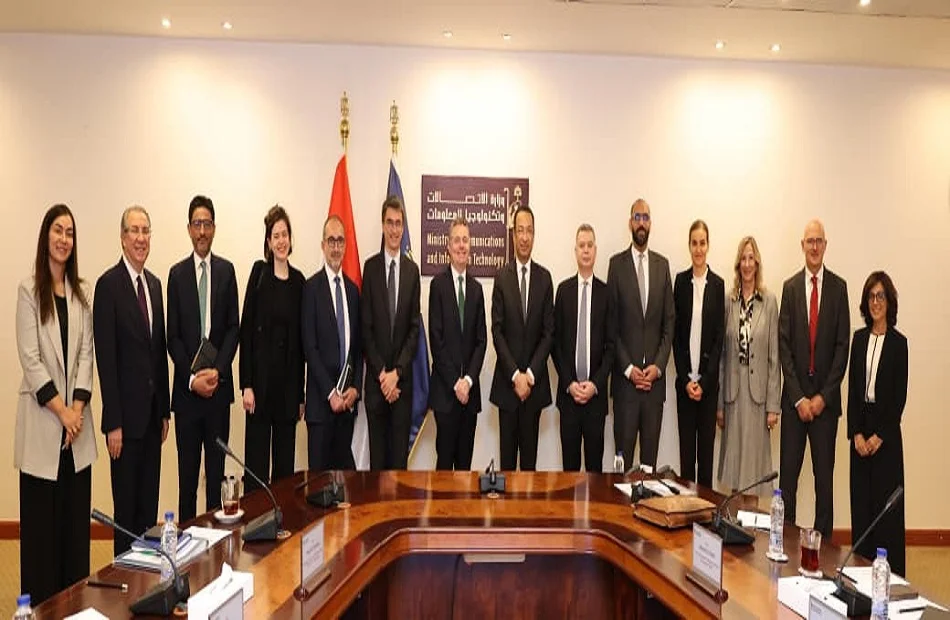 وزير الاتصالات يبحث شراكة البنك الدولي في التحول الرقمي