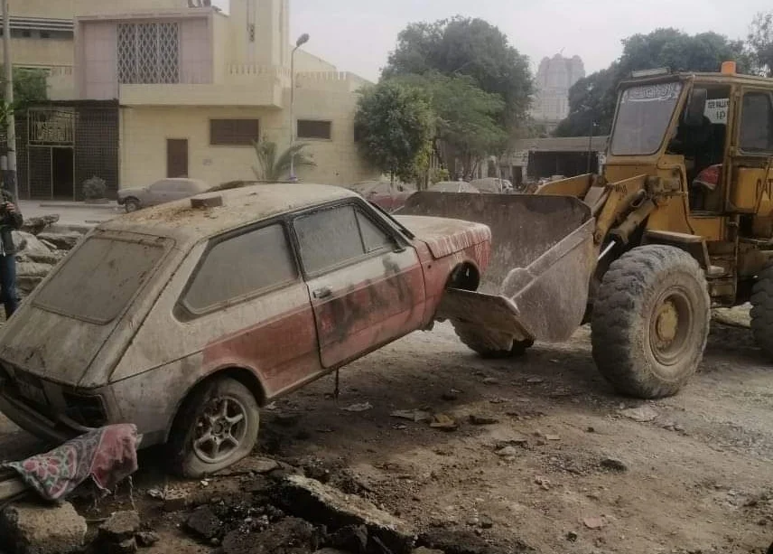 جهود المرور في رفع السيارات المتروكة والمتهالكة