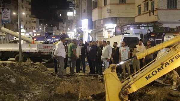إصلاح خط المياه في عزبة البرج