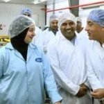 لقاء محافظ المنوفية مع ندى لبحث احتياجات أسرتها