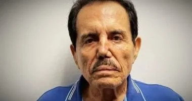 هروب أباطرة المخدرات: عمليات تجميل ومصير مأساوي