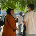 أولياء الأمور يدعمون أبنائهم في آخر أيام الامتحانات