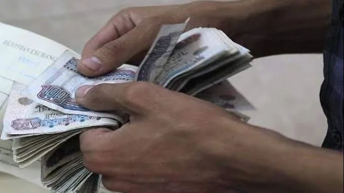 حكم اشتراط الزيادة عند رد القرض
