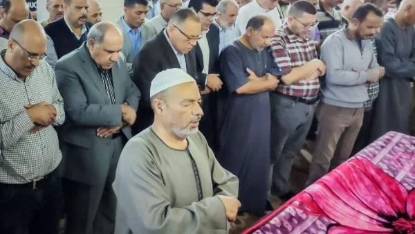حكم صلاة الجنازة على الميت المدين