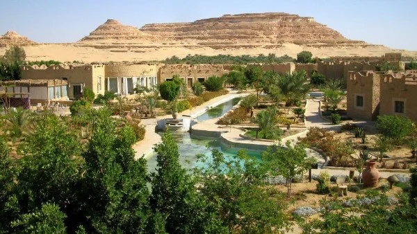 سيوة: وجهة السياحة العلاجية والإقبال المتزايد