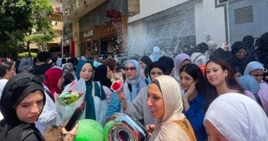 انتهاء امتحانات الثانوية العامة واحتفالات الطلاب