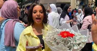 فرحة انتهاء الثانوية العامة: استقبال مبهج من الأسر
