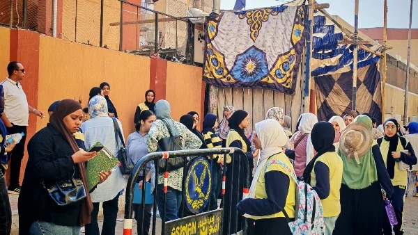 ردود أفعال متباينة لطلاب الثانوية العامة بأسوان