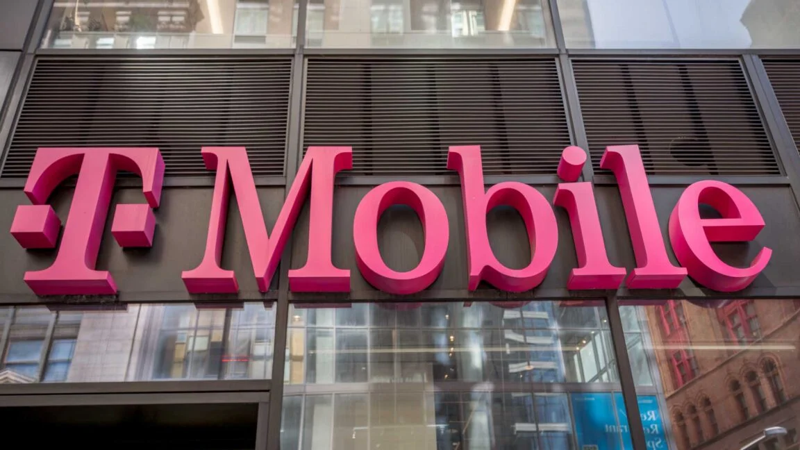 T-Mobile تستعيد خطوط مجانية أُلغيت بسبب تغيير الخطط