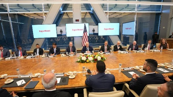 العراق يرفع إنتاج النفط وينهي استيراد الغاز