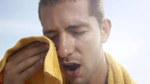 فوائد التعرق في فصل الصيف للجسم