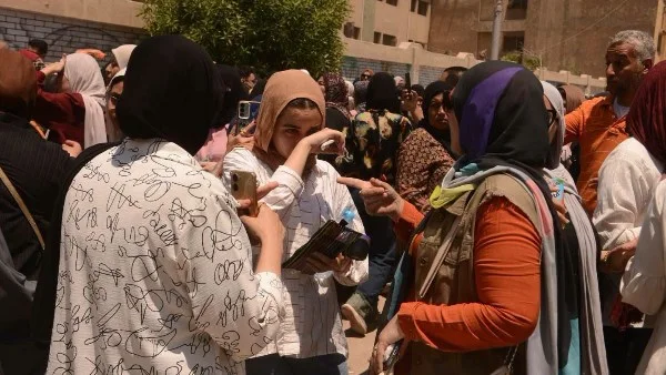 أولياء الأمور يطالبون بتشكيل لجنة لتقييم امتحان كيمياء الثانوية
