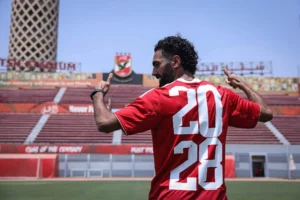 الشحات يعبر عن سعادته بتجديد عقده مع الأهلي حتى 2028