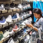 الاستثمار في سهم Shoe Station: عائد بنسبة 4.4% في السوق المتقلب