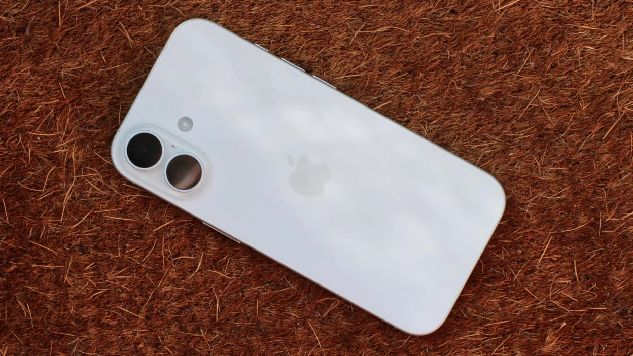 احصل على iPhone 17 مجاناً مع T-Mobile