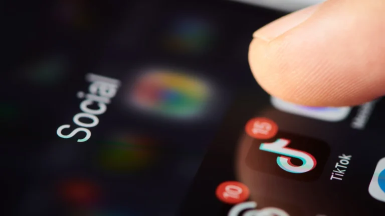 عودة TikTok على أجهزة الحكومة الأمريكية