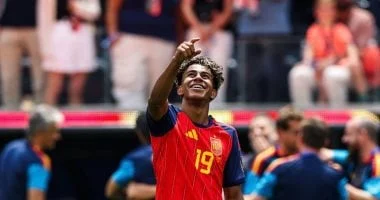 تشافي يشيد بلامين يامال قبل نهائي كأس العالم 2026