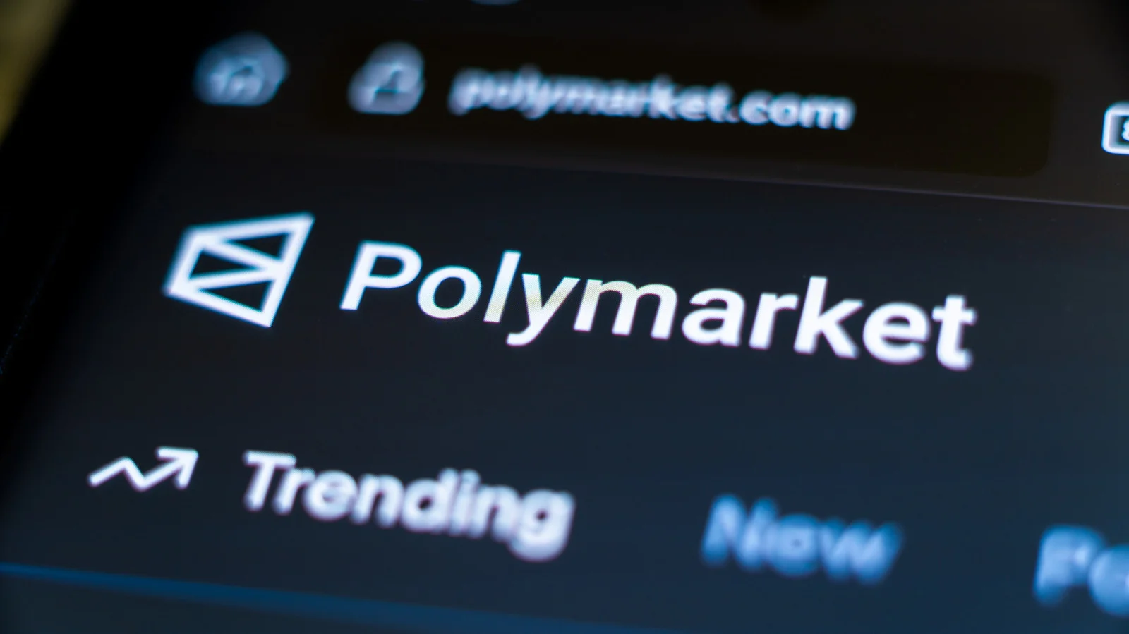 فرنسا تفرض قيودًا جديدة على موقع Polymarket