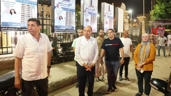 إزالة الإعلانات المخالفة في المنيا لتحقيق السيولة المرورية