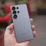 سامسونج تكشف سبب اللون الأحمر في شاشة Galaxy S26 Ultra