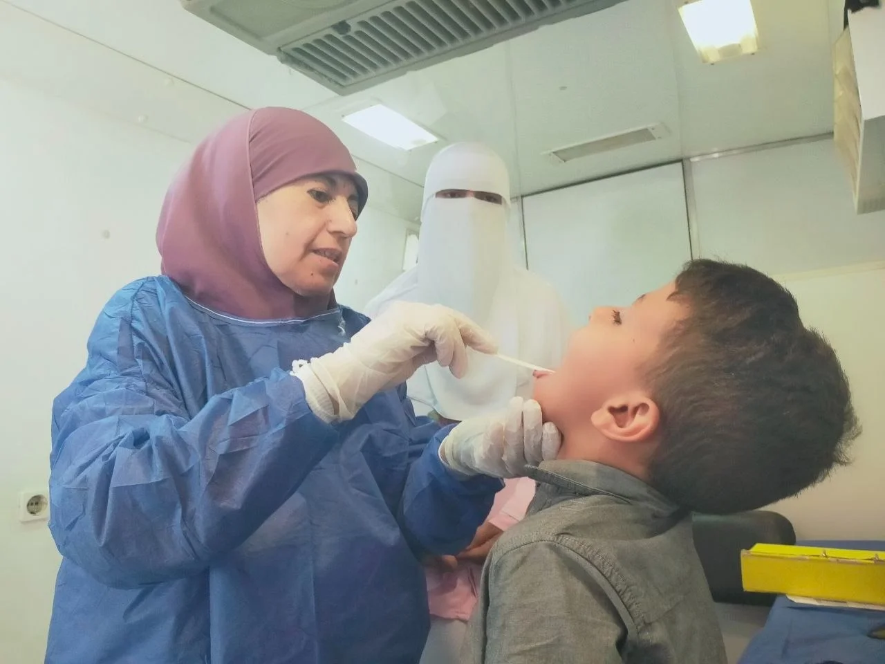 قافلة «حياة كريمة» تكشف على 2332 مريضًا في فاقوس
