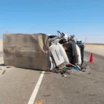 رفع آثار حادث انقلاب سيارة ثلاجة بالغردقة