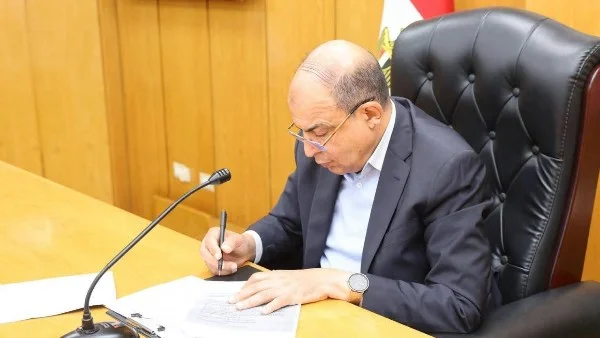 جهود محافظ المنيا في تعزيز الخدمات الصحية والتنمية المحلية
