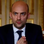 وزير الخارجية الفرنسي يطالب بوقف استيراد منتجات المستوطنات