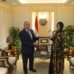 تكريم ليلى الأنصاري تقديرًا لموقفها الوطني في أسوان