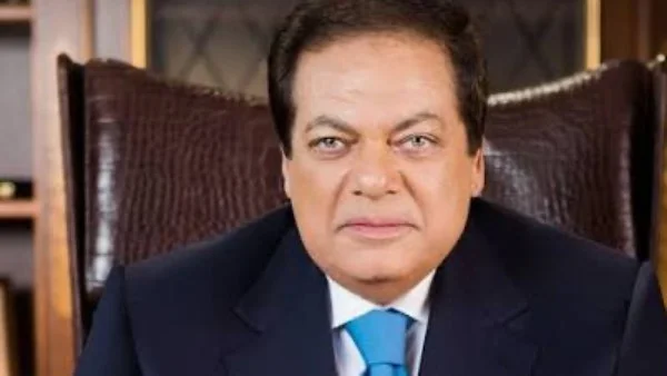 عامل البناء الكفيف يتحدى الظروف لتوفير معيشة عائلته