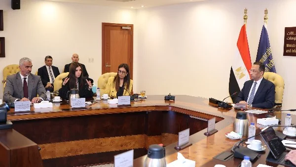 وزير الاتصالات يناقش التحول الرقمي مع غرفة التجارة الأمريكية