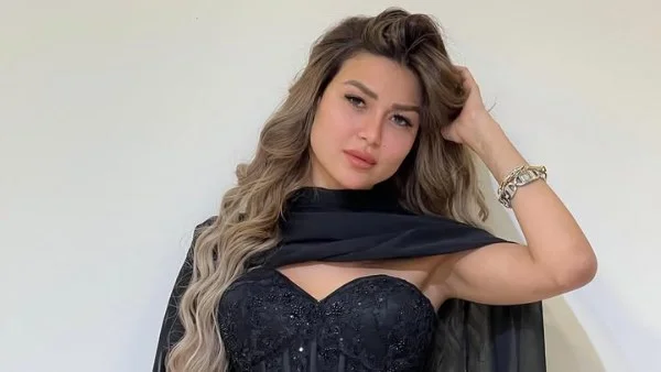 فرح شعبان تتألق بإطلالة وردية جذابة