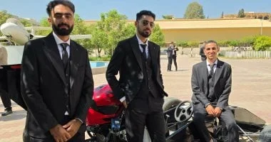 كفاح طالب يحقق حلمه بإنتاج سيارة صديقة للبيئة