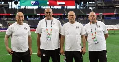 حسام حسن يتفقد ملعب مباراة مصر وأستراليا في دالاس