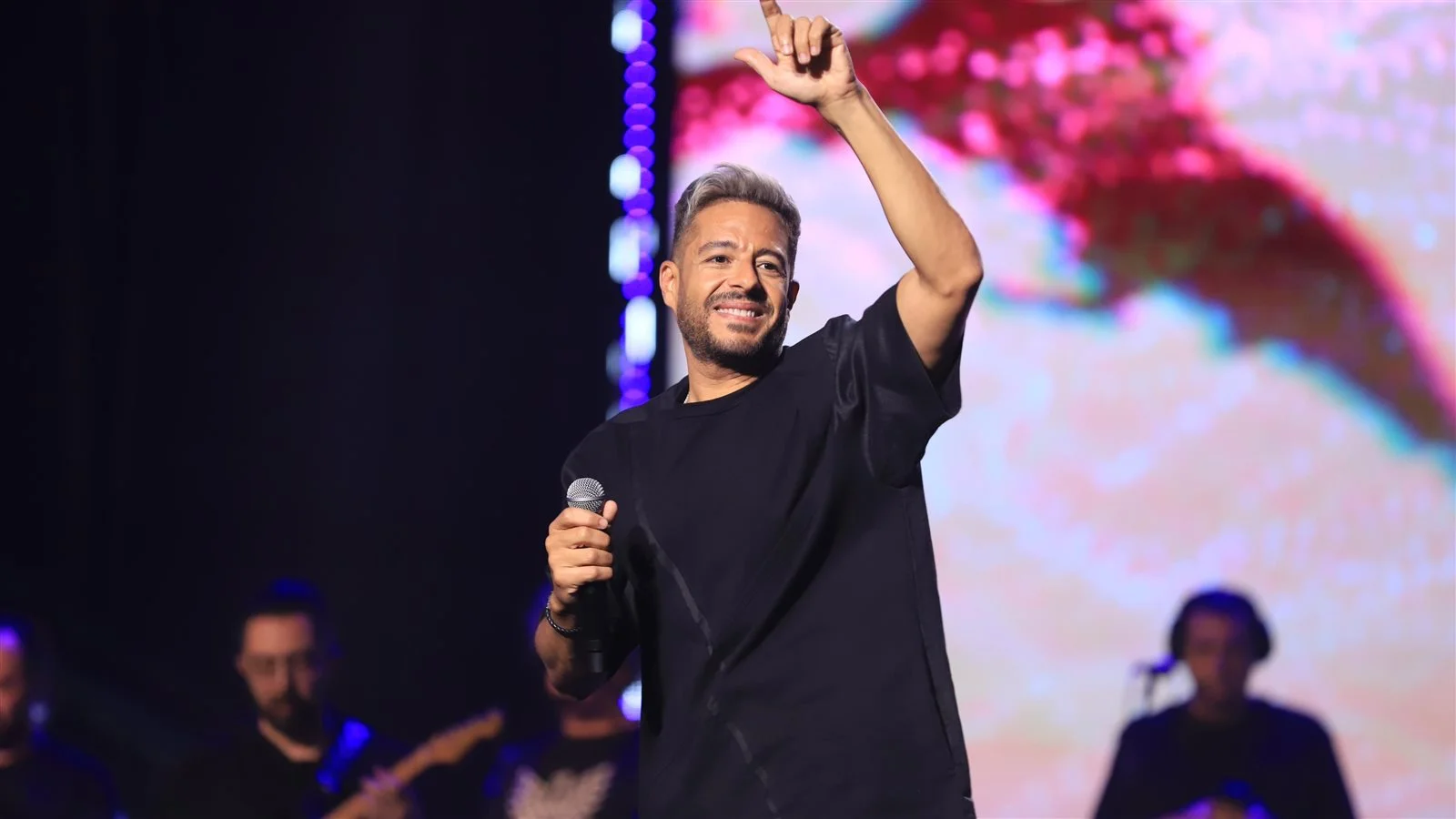 محمد حماقي يكشف عن سر أغنية "ما بلاش"
