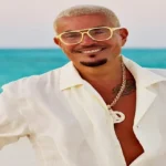 عمرو دياب يطرح ألبومه الجديد “حبيتِك”
