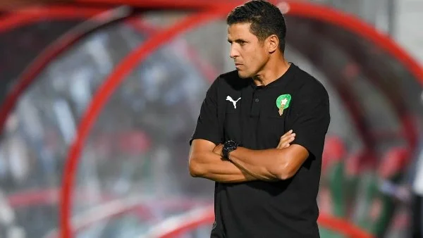 الأهلي يسعى لتدعيم دفاعه بعودة عبد المنعم