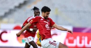 الأهلي يوافق على رحيل محمد علي بن رمضان خلال الصيف