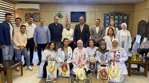 وفد دولي يزور كلية الطب بجامعة الزقازيق لتعزيز التعاون الأكاديمي