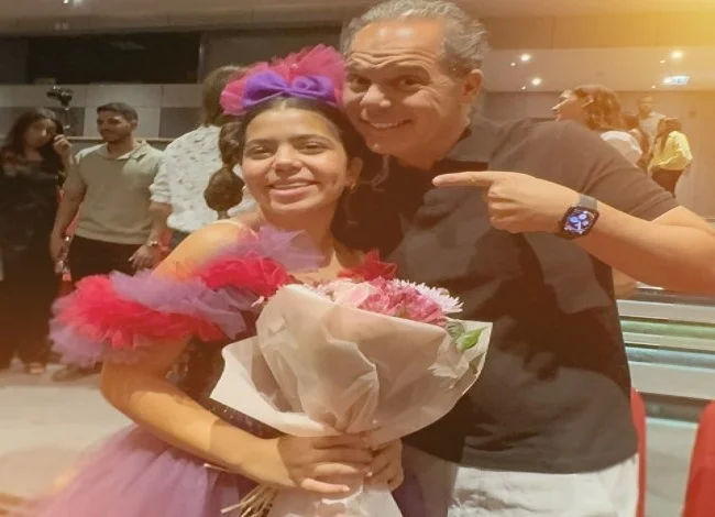 رامي إمام يُعبر عن فخره بابنته في رسالة مؤثرة