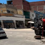 تكثيف أعمال تطهير شبكات الصرف الصحي في القناة