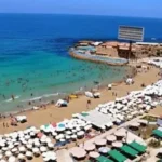 إقبال غير مسبوق على شواطئ الإسكندرية