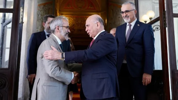 العراق يؤكد على حرية الملاحة في مضيق هرمز