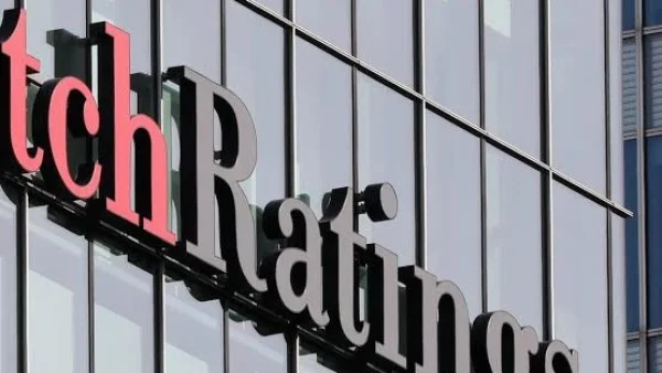 Fitch تحذر: الصراع في الشرق الأوسط يرخي بظلاله على الاقتصاد