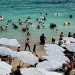 مليون و250 ألف زائر لشواطئ الإسكندرية في يوم الجمعة الأولى من يوليو
