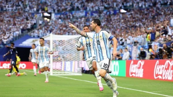 مفاجآت كأس العالم: تعادل الرأس الأخضر والأرجنتين يثير التساؤلات
